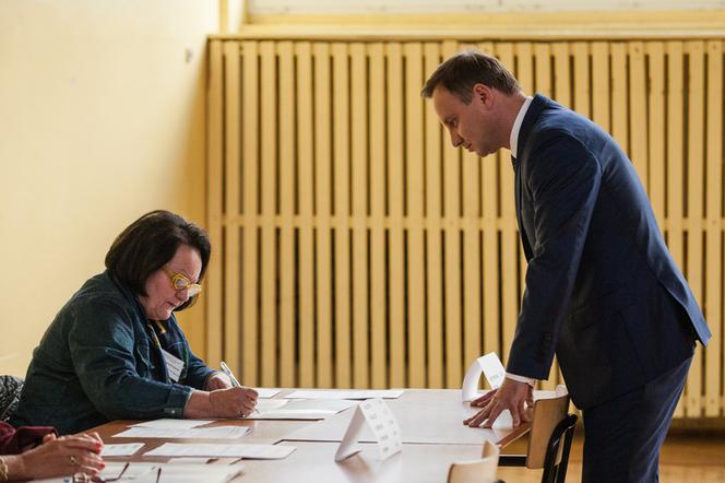 Prezydent Andrzej Duda z żoną wzieli udział w referendum