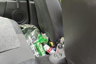 Siemianowice: Kierowca z prawie sześcioma promilami! Taki asortyment miał za siedzeniem