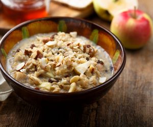 Owsianka budyniowa. Niebanalny pomysł na energetyczny pierwszy posiłek 