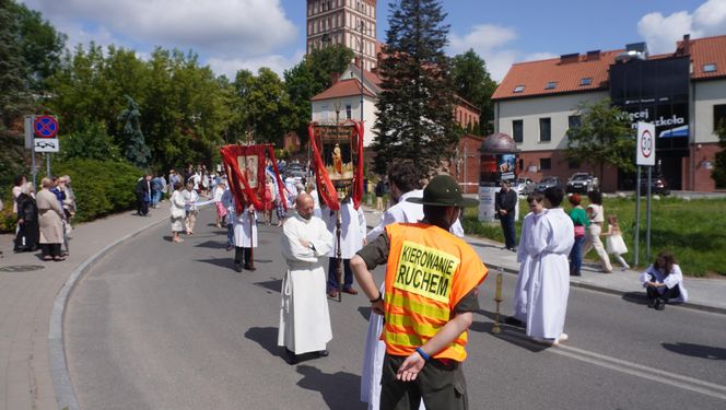 Boże Ciało 2025. Tysiące osób uczestniczyło w olsztyńskich procesjach