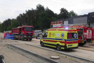 Tragedia, starauszka wpadła pod cofającą ciężarówkę! Na ratunek nie było już szans