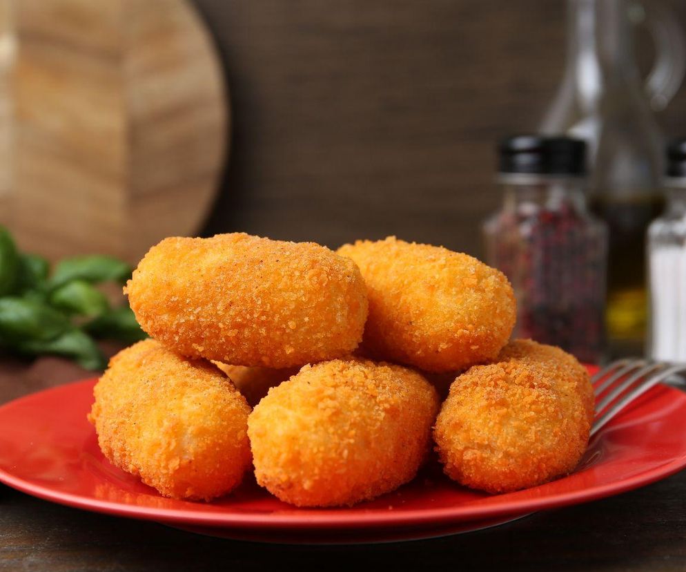 krokiety ziemniaczane z wędzoną rybą