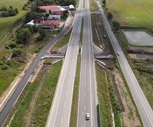 S16 Borki Wielkie Mrągowo jest przedłużeniem dwujezdniowej trasy pomiędzy Biskupcem a Borkami