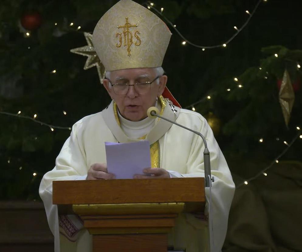 Arcybiskup Wacław Depo podczas uroczystej sumy w dzień Narodzenia Pańskiego