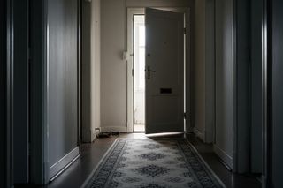 Atak siekierą na ojca w Lubaszu. Co skrywał dom w powiecie pilskim?