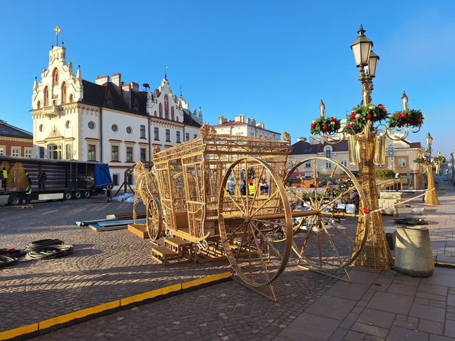 Świąteczne Miasteczko w Rzeszowie już powstaje!