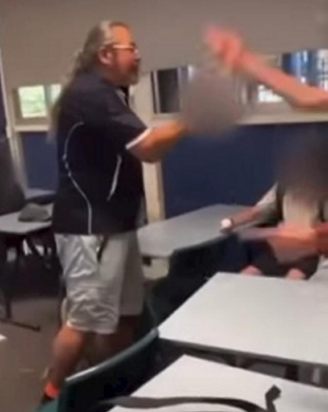 Nauczyciel pobił się z uczniami! Był nękany przez dzieci