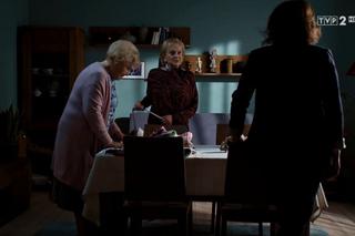 M jak miłość, odc. 1457. Barbara (Teresa Lipowska), Kisielowa (Małgorzata Różniatowska), Marysia (Małgorzata Pieńkowska)