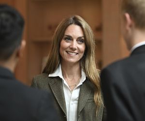 Księżna Kate przeszła sporą metamorfozę. W takiej fryzurze jeszcze jej nie widzieliśmy! Dobra zmiana?