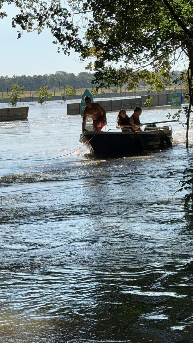 Zalana Kopalnia Wrocław. "Zdążyliśmy ewakuować wszystkie bary i sprzęt"