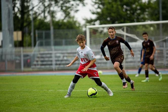 Łomża Cup 2024. Przed nami piłkarskie emocje i akcja charytatywna - dla Niny! 