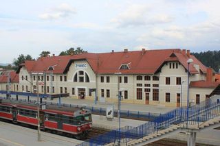 Modernizacja linii kolejowej z Żywca do Suchej Beskidzkiej. Zmiany dla podróżujących