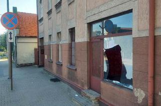 Gostyń: Policjant usłyszał tłuczenie szkła! Miał dobre przeczucie