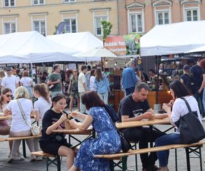 Tłumy na placu Zamkowym w Lublinie