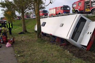 Wypadek autobusu z dziećmi! Są ranni [ZDJĘCIA]