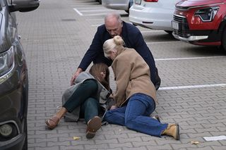 Pierwsza miłość, odcinek 3926: Wypadek Grażyny. Chcąc ochronić Ewę sama padnie ofiarą - ZDJĘCIA