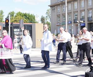 Boże Ciało 2025: które sklepy będą otwarte 19 czerwca?