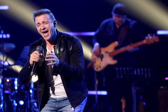 Radek Liszewski (Weekend) w wielkim hicie Lombardu. „Przeżyj to sam” w Pierwsza Zmiana Show VOX FM