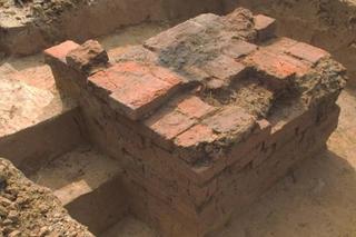 Pozostałości po Twierdzy Kraków odkryte podczas badań archeologicznych przy budowie S52