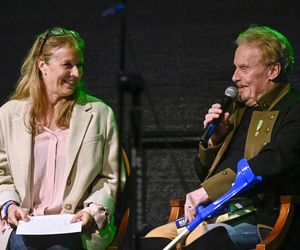 Kowboj o kulach. Tak Olbrychski wraca do zdrowia po operacji