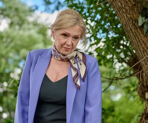 Na Wspólnej odc. 4086. Teresa Boska (Sylwia Wysocka), Edward (Wojciech Skibiński)