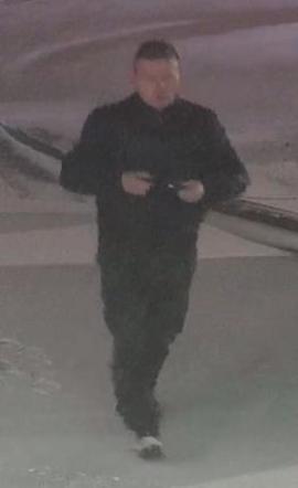 Napad na stację benzynową w Inowrocławiu! Policja szuka tego mężczyzny [ZDJĘCIA]