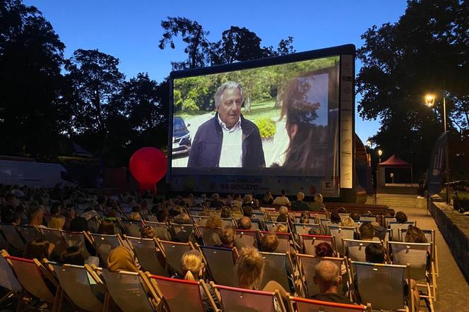 Alior kino na leżakach