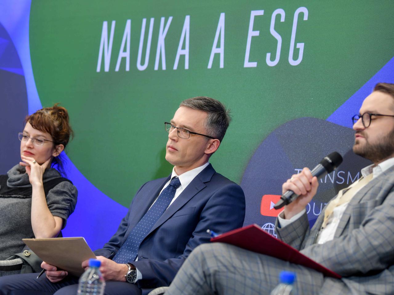 Tylko 15 proc. Polaków spotkało się ze skrótem ESG
