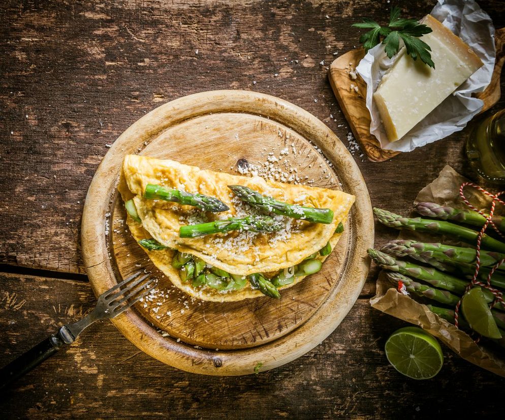 jak_przygotowac_omlet_ze_szparagami.jpg