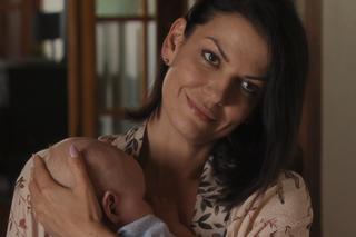 M jak miłość odc. 1672. Patrycja (Alżbeta Lenska), Jaś (Aleksander Cacko)