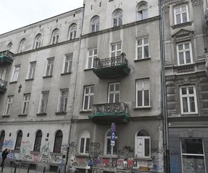 „To co robi miasto, to skandal”. Warszawa sprzedaje zabytkową kamienicę w centrum za grube miliony