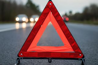 Wypadek na „chyżniance”. Droga krajowa nr 7 zablokowana w obu kierunkach