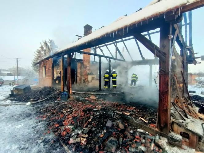 Ogromny pożar pod Jarosławiem. Strażacy znaleźli ciało w pogorzelisku