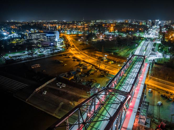 Nowy "stary" most im. Piłsudskiego w Toruniu. Nocna sceneria zachwyca