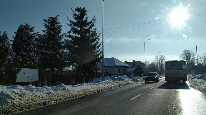 Gdy znika śnieg pojawiają się dziury. MZDiK wziął się za łatanie radomskich ulic