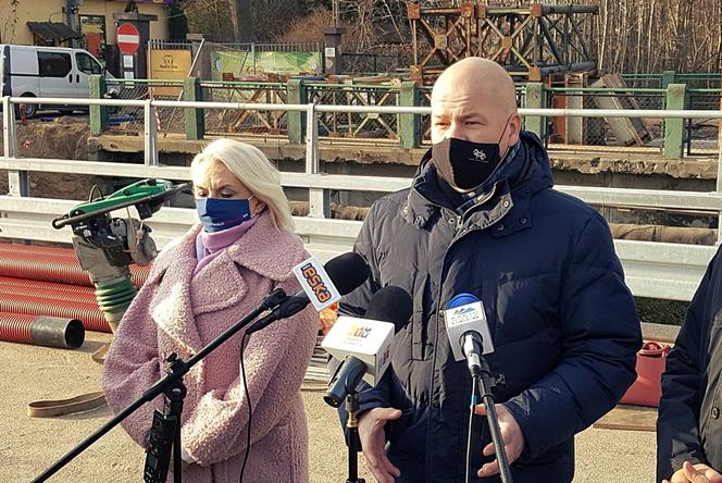 Wiadukt do zoo już prawie gotowy. Powstaje dzięki środkom z Unii Europejskiej [WIDEO]