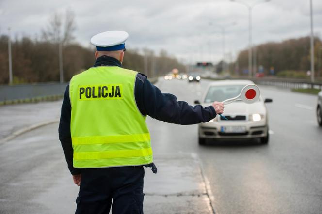 Bochnia. 14-latek chciał zaimponować starszym koleżankom. Skończyło się na policyjnym pościgu