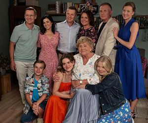 M jak miłość. Piotrek (Marcin Mroczek),Kinga (Katarzyna Cichopek),Paweł (Rafał Mroczek),Franka (Dominika Kachlik),Marysia (Małgorzata Pieńkowska),Artur (Robert Moskwa), Natalka (Dominika Suchecka),Barbara (Teresa Lipowska)