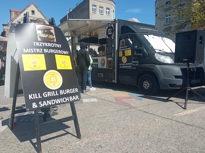 Tłumy na V Festiwalu Smaków Food Tracków w Lesznie