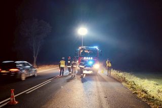 Śmiertelny wypadek na DK74 pod Wieluniem. 57-latek i 54-latka zginęli w Chorzynie