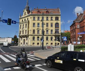 Strzelał do ludzi w Toruniu. Dziennikarz Marcin Lewicki jednym z poszkodowanychStrzelał do ludzi w Toruniu. Dziennikarz Marcin Lewicki jednym z poszkodowanych