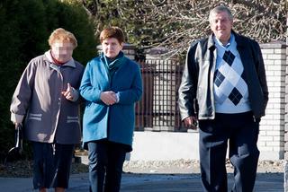 Kaczyński i Szydło modlili się za rząd. 