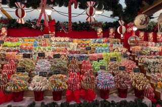 Jarmark Bożonarodzeniowy w Warszawie 2024/25