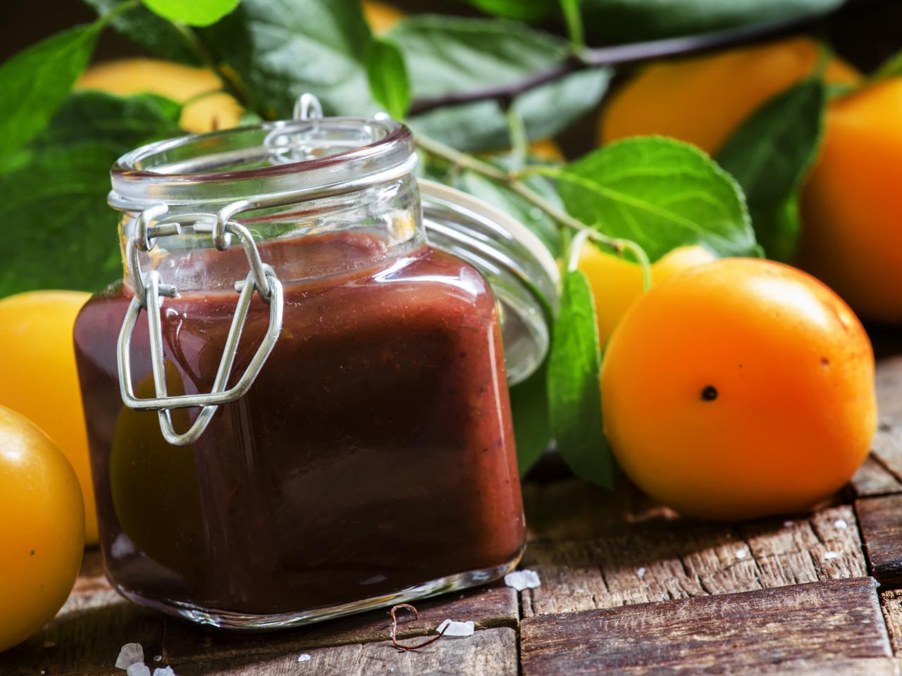 Duszone śliwki na słodko: dodatek do mięs