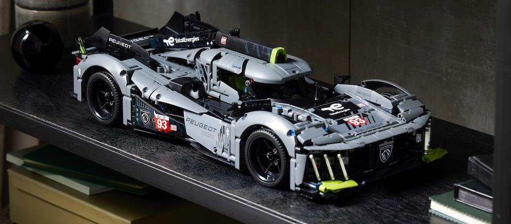 LEGO Technic Peugeot 9X8 24H Le Mans Hybrid Hypercar 