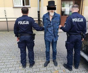 Podźgał nożem 90-latkę. Policja pokazała sprawcę