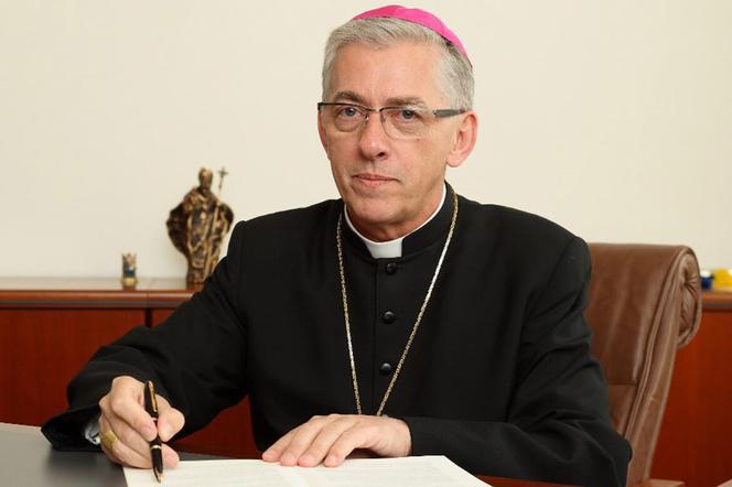 Metropolita Katowicki rezygnuje po śledztwie Watykanu. W tle afera dotycząca ukrywania księży pedofilów