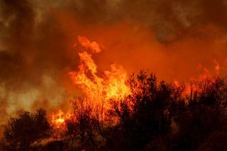 Trwają ewakuacje mieszkańców