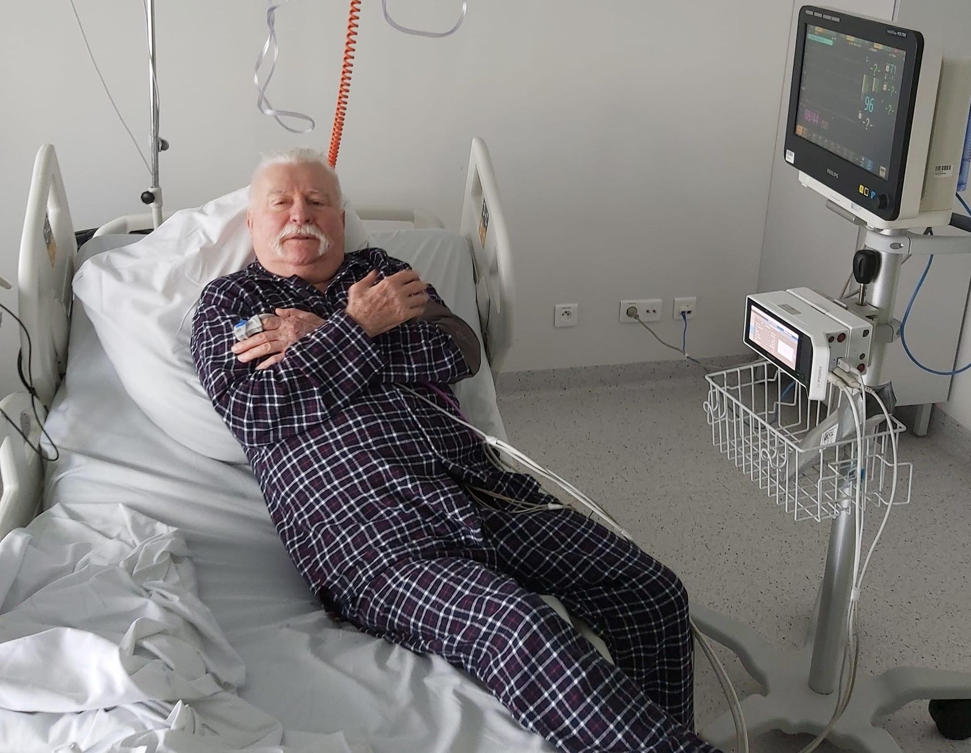 Niepokojące zdjęcie Lecha Wałęsy w szpitalu. „Dzięki Bogu, jeszcze raz się udało…”