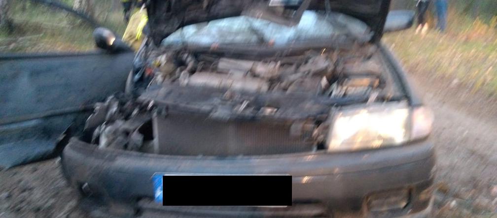 Koszmarny wypadek w Rogaszycach! 18-letnia pasażerka wyleciała przez przednią szybę! [ZDJĘCIA]